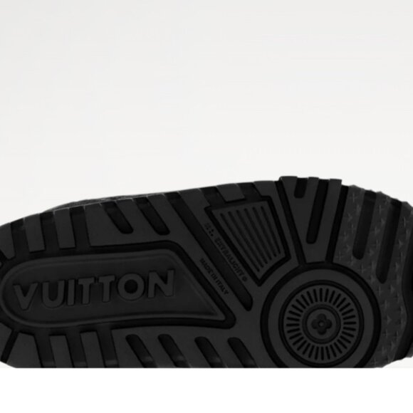 Louie Vuitton LV Trainer Maxi Sneaker - Picture 2 of 3